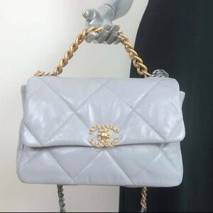 Chanel 19 20P Large Flap Bag Grey Quilted Leather Crossbody NEW